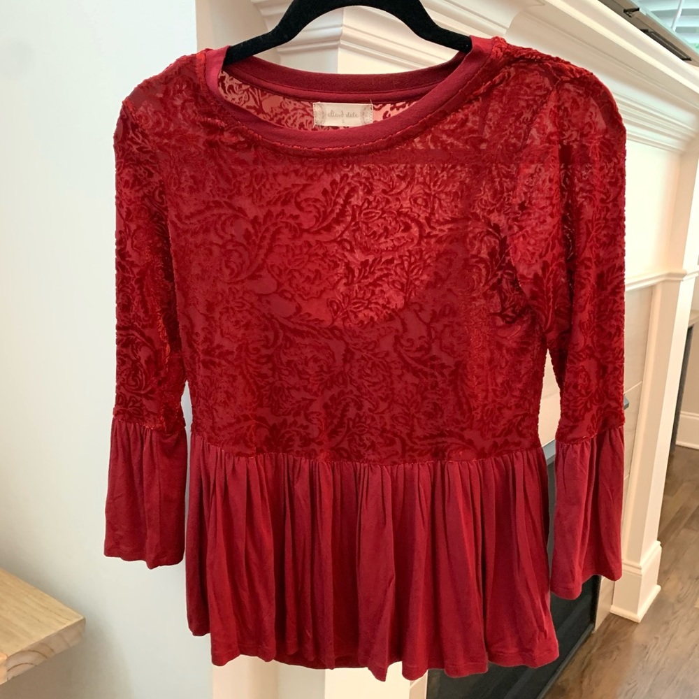 Never worn Altar’d State peplum top